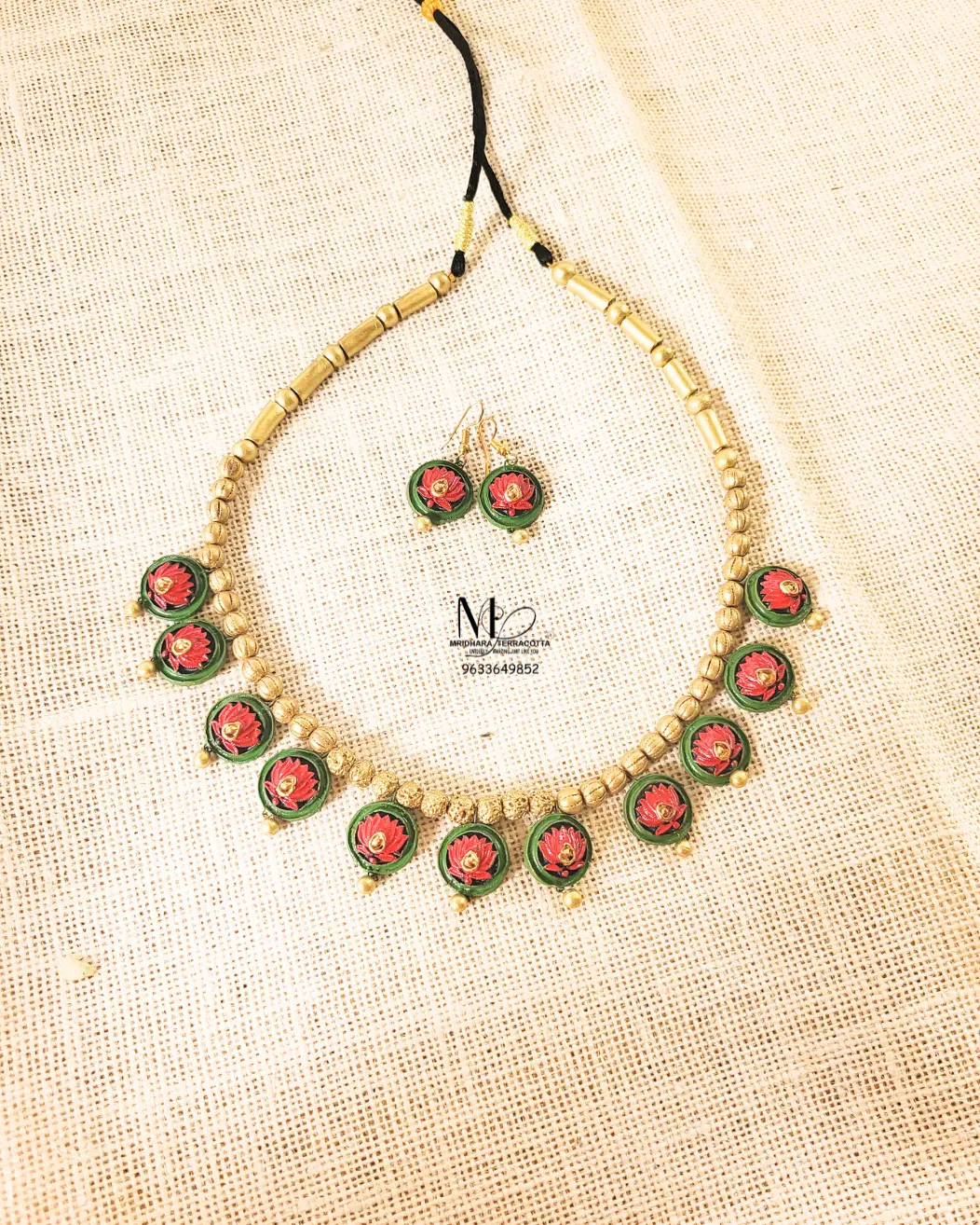 green and red traditional lotus necklace
